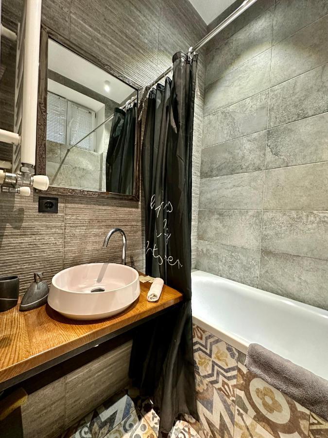 Romantic Apartments - Near Opera House 11/7 Λβιβ Εξωτερικό φωτογραφία