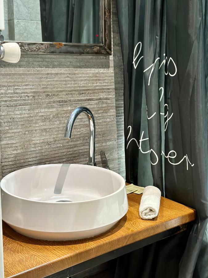 Romantic Apartments - Near Opera House 11/7 Λβιβ Εξωτερικό φωτογραφία